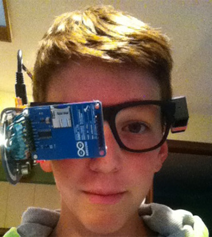 13-jarig jochie maakt zelf Google Glass-kloon